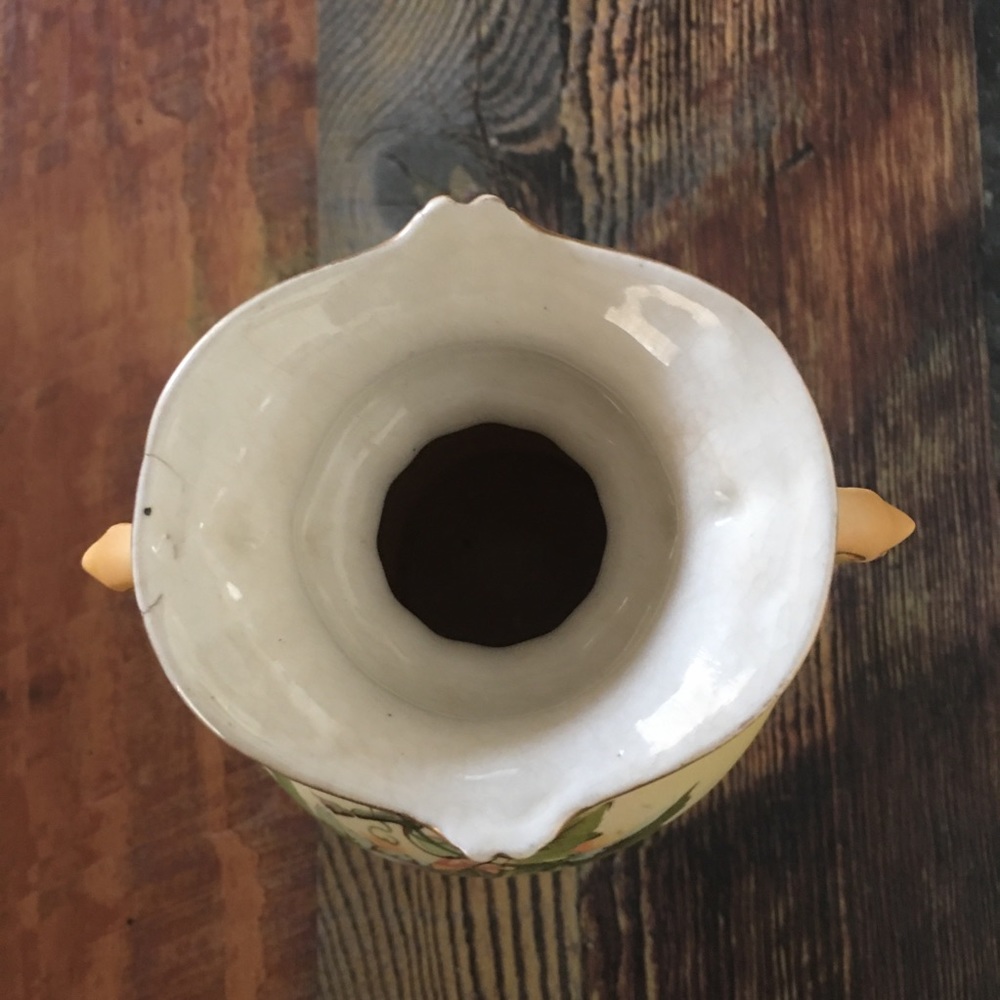 Vintage Yellow Vase - Picture 5 of 7